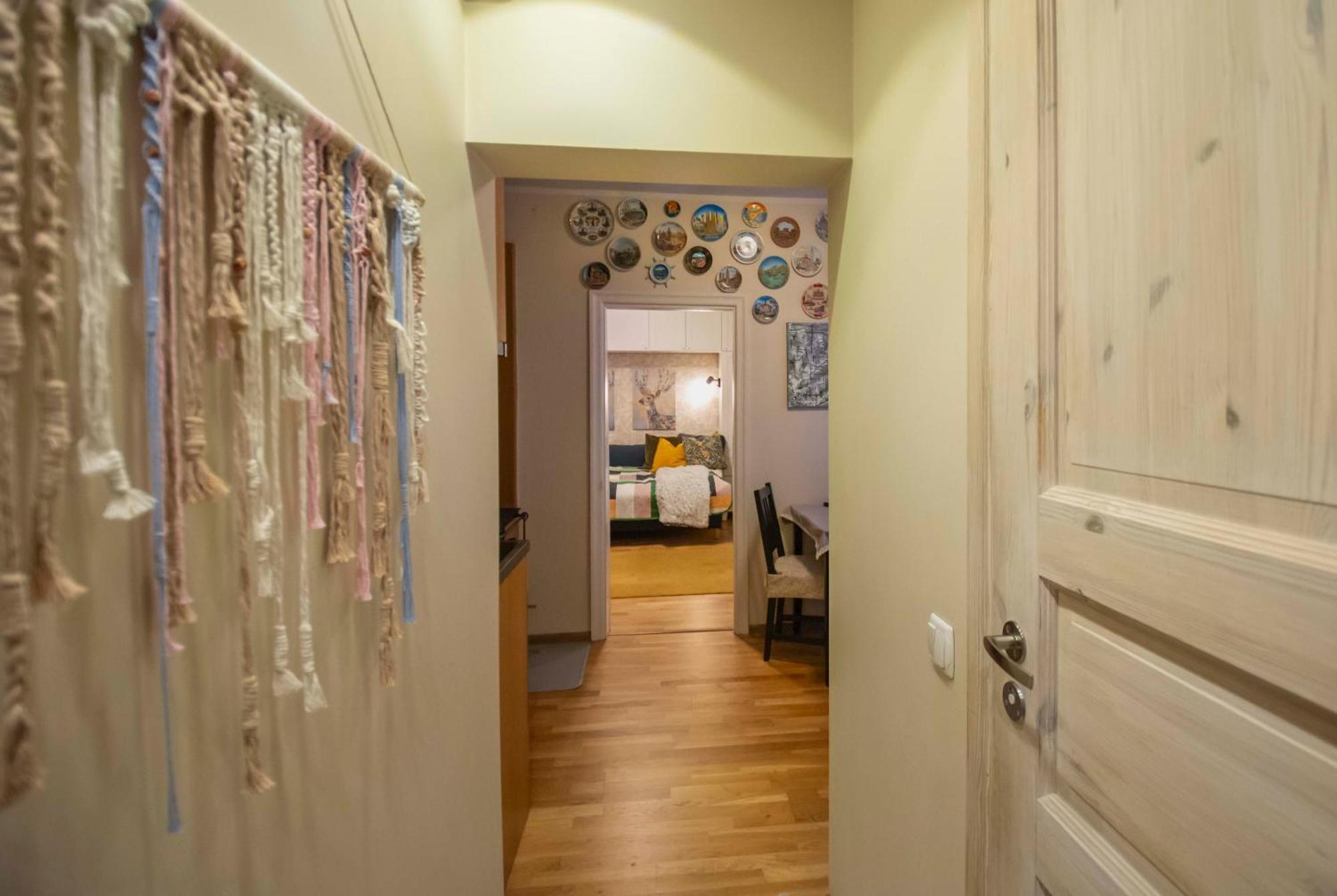 Karlovaidyll 7 - Homey Apartment With Free Parking! 塔尔图 外观 照片